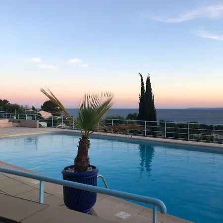 Apartment With Swimming Pool 500m From The *