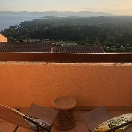 Apartment With Swimming Pool 500m From The Saint-Raphael (Var)