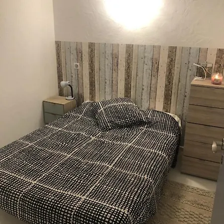 Апартаменты With Swimming Pool 500m From The Сен-Рафаэль