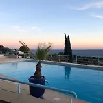 With Swimming Pool 500m From The Saint-Raphaël