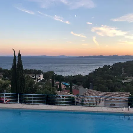 With Swimming Pool 500m From The Apartment Saint-Raphael (Var)