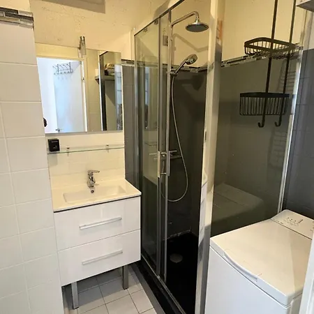Apartment With Swimming Pool 500m From The