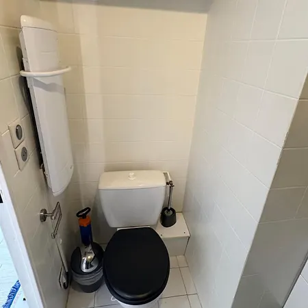 Apartment With Swimming Pool 500m From The