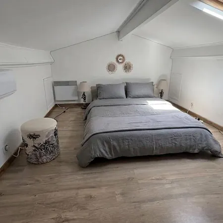 With Swimming Pool 500m From The Apartment Saint-Raphael (Var)