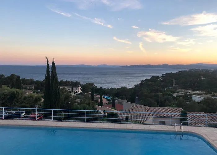 With Swimming Pool 500m From The Saint-Raphaël